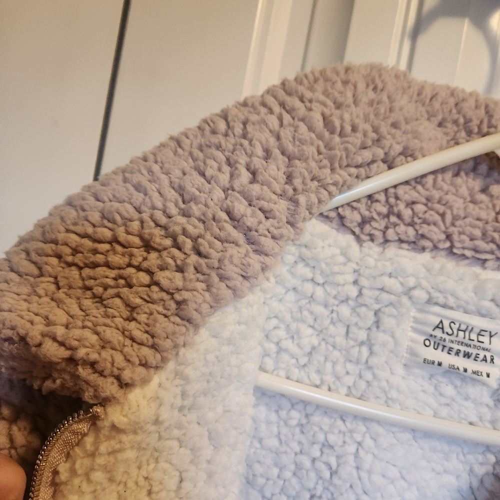 Ashley By 26 International Teddy Jacket in Light Pink- Size Medium - Picture 8 of 8